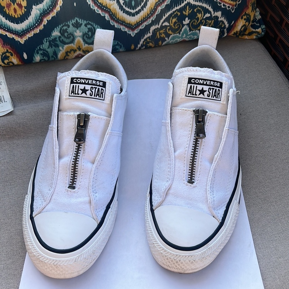Converse All Star size 6 color White